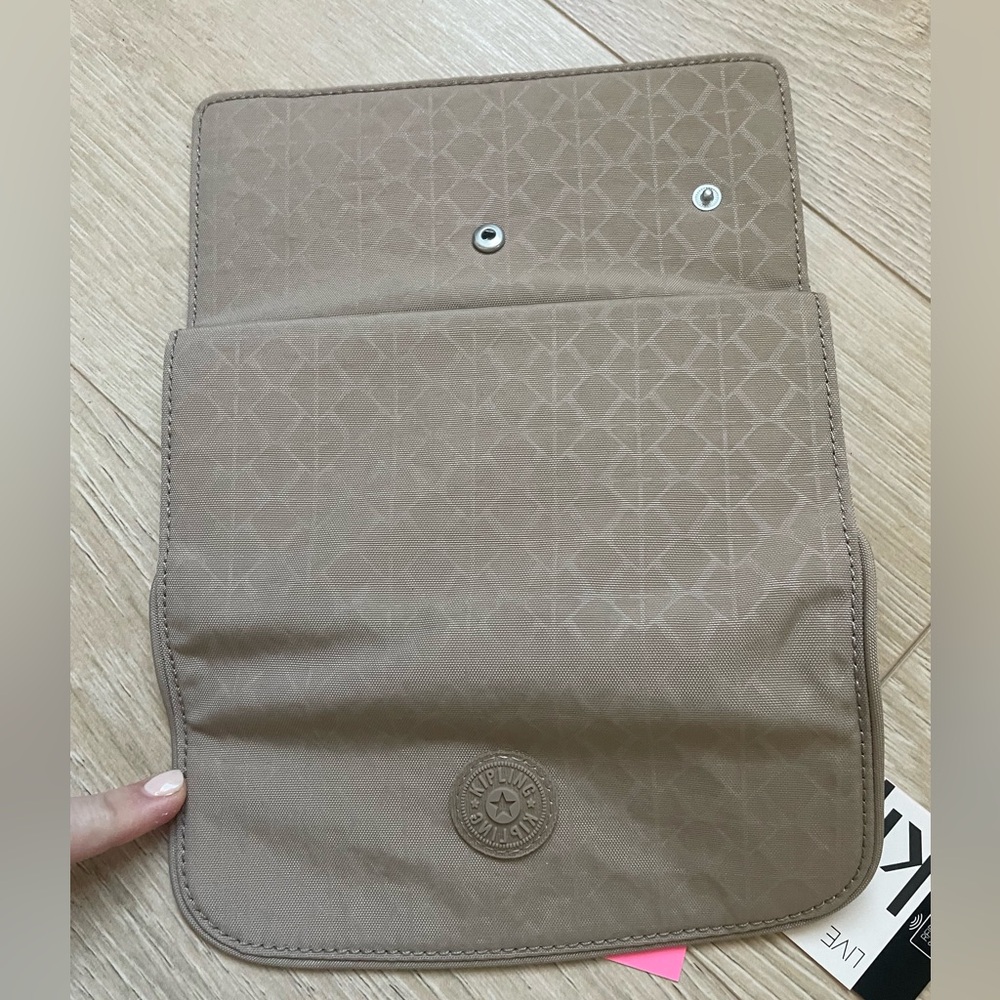Kipling Wallet 🐒🩶 - Picture 5 of 11